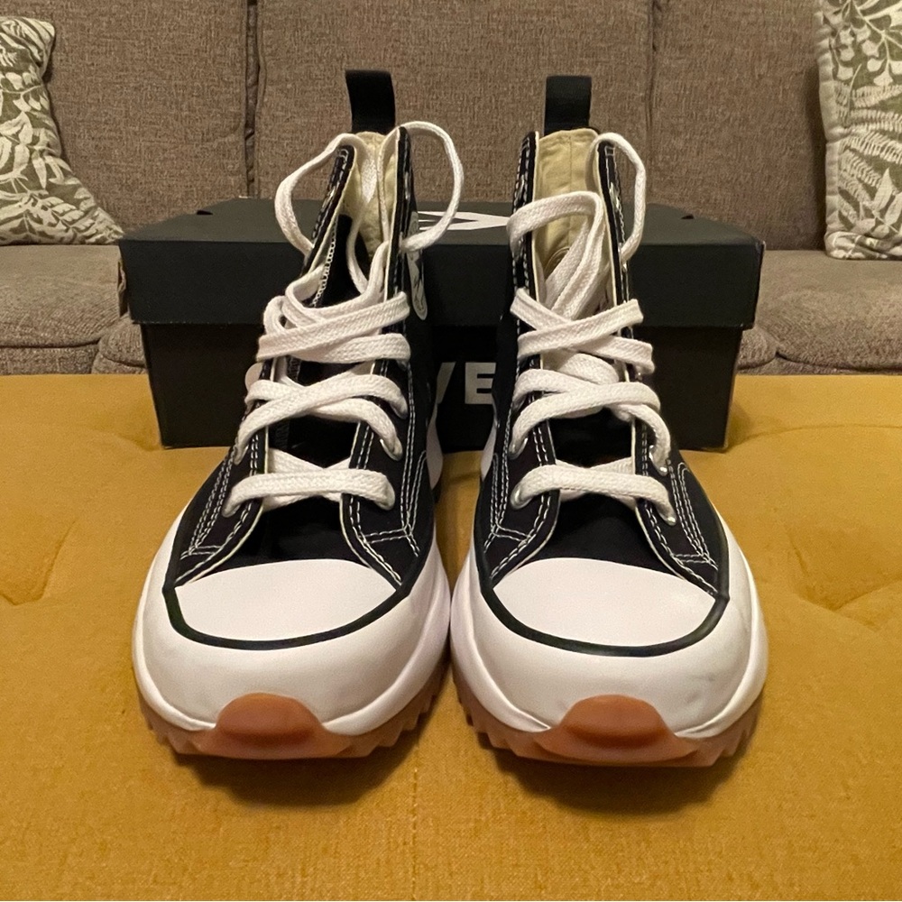 Converse Run Star Chuck Taylor Platform Womens 7.5 S0069.40